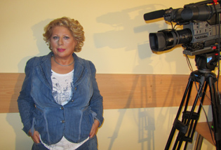 Марина Семенова как сценарист, автор и ведущая программы. Фото 2011 года